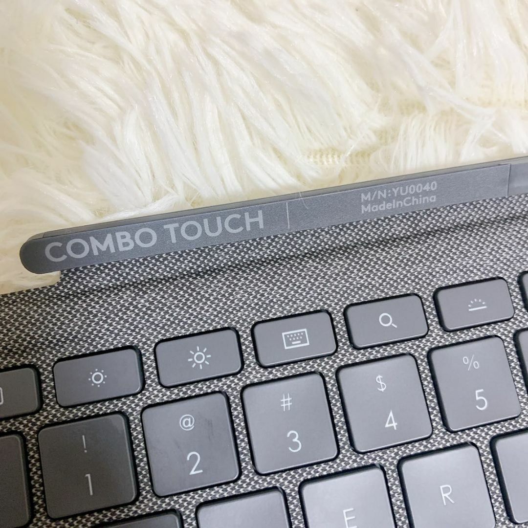 Logicool(ロジクール)のロジクール iPad 10.2インチ Combo Touch iK1057BKA スマホ/家電/カメラのPC/タブレット(タブレット)の商品写真