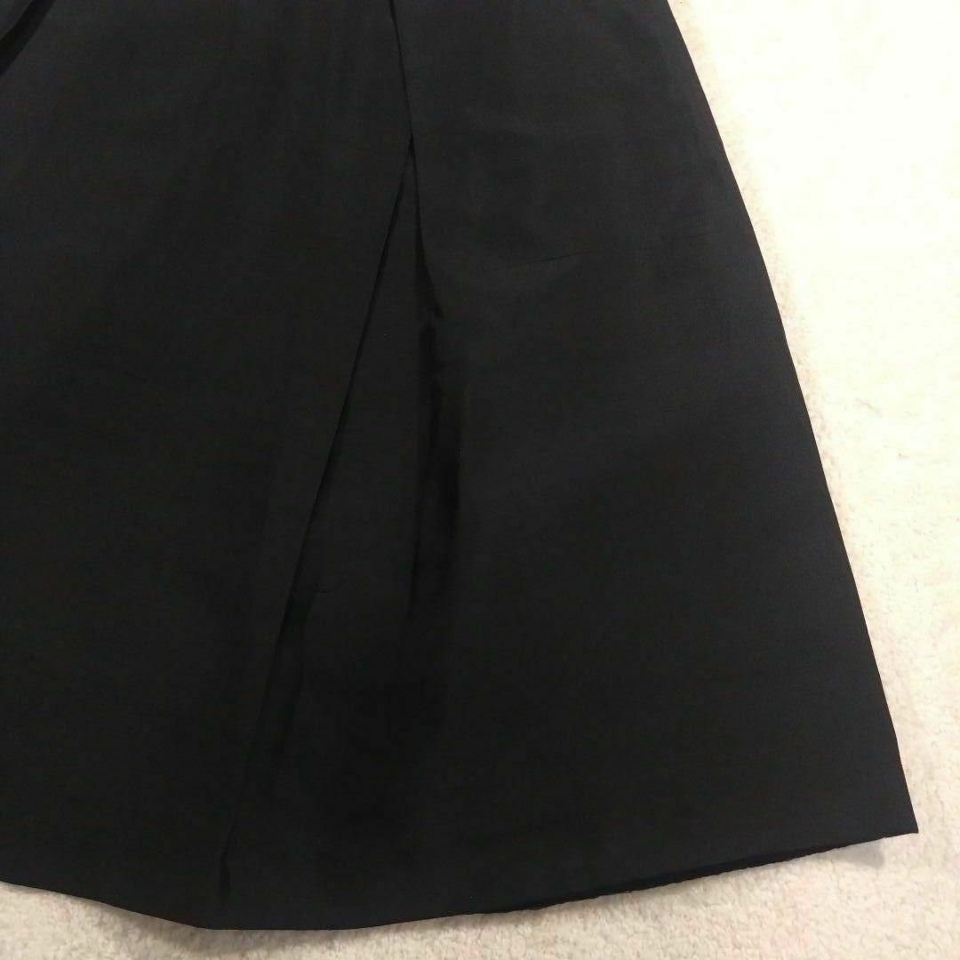 Harrods(ハロッズ)のHarrods フレアスカート　シルク100% ブラック　サイズ2 レディースのスカート(ひざ丈スカート)の商品写真