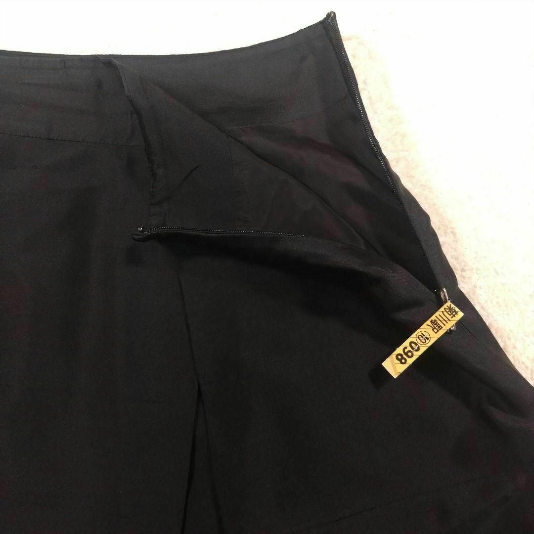 Harrods(ハロッズ)のHarrods フレアスカート　シルク100% ブラック　サイズ2 レディースのスカート(ひざ丈スカート)の商品写真