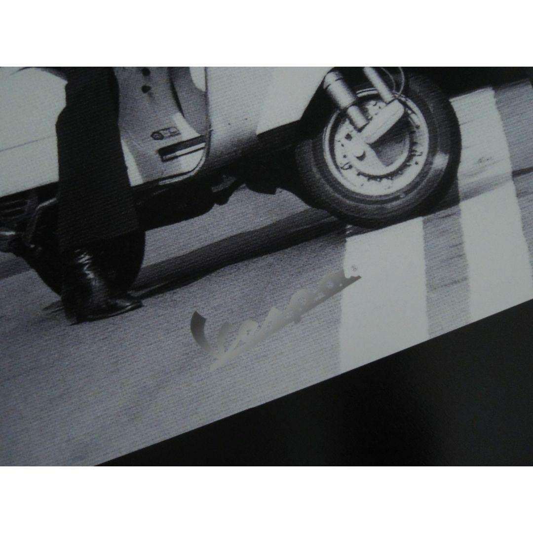 A4 額付き ポスター 松田優作 ベスパ 写真 モノクロ インテリア/住まい/日用品のインテリア小物(フォトフレーム)の商品写真
