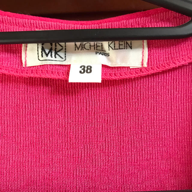 MICHEL KLEIN(ミッシェルクラン)のカーディガン ピンク Mサイズ レディース 春物 春服 美品 ショッキングピンク レディースのトップス(カーディガン)の商品写真