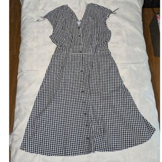 ユニクロ(UNIQLO)のUNIQLO　コットンフレアVネックワンピース　イネス・ド・ラ・フレサンジュ(ロングワンピース/マキシワンピース)