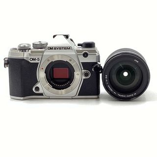 【全額返金保証】【最速発送】OM SYSTEM デジタル一眼 OM-5 14-150mm II レンズキット シルバー 美品 動作確認済(デジタル一眼)