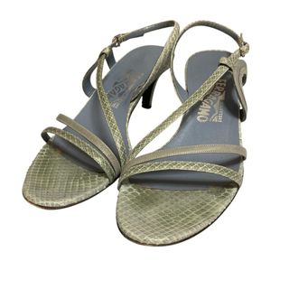 サルヴァトーレフェラガモ(Salvatore Ferragamo)の美品 Salvatore Ferragamo サルヴァトーレフェラガモ パイソンレザー サンダル サイズ7 1/2 C 約25cm ブルー系 レディース 古着 中古 USED(サンダル)