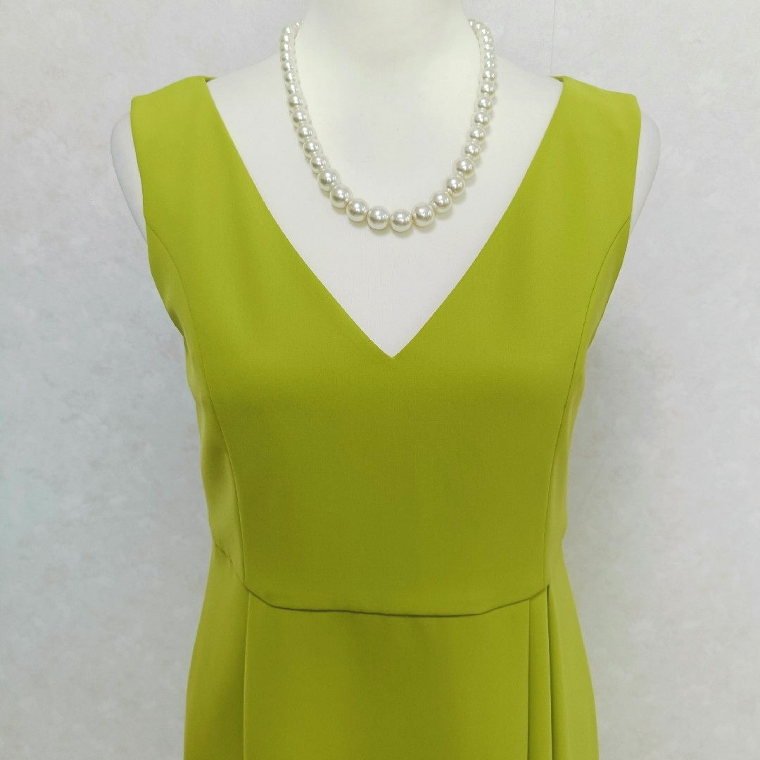 FOXEY NEW YORK(フォクシーニューヨーク)の【極美品】フォクシーニューヨーク　ノースリーブワンピース　イエローグリーン　40 レディースのワンピース(ひざ丈ワンピース)の商品写真
