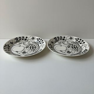 アラビア(ARABIA)のused 旧王冠ロゴ　アラビア　ブラックパラティッシ 26cm プレート２枚(食器)