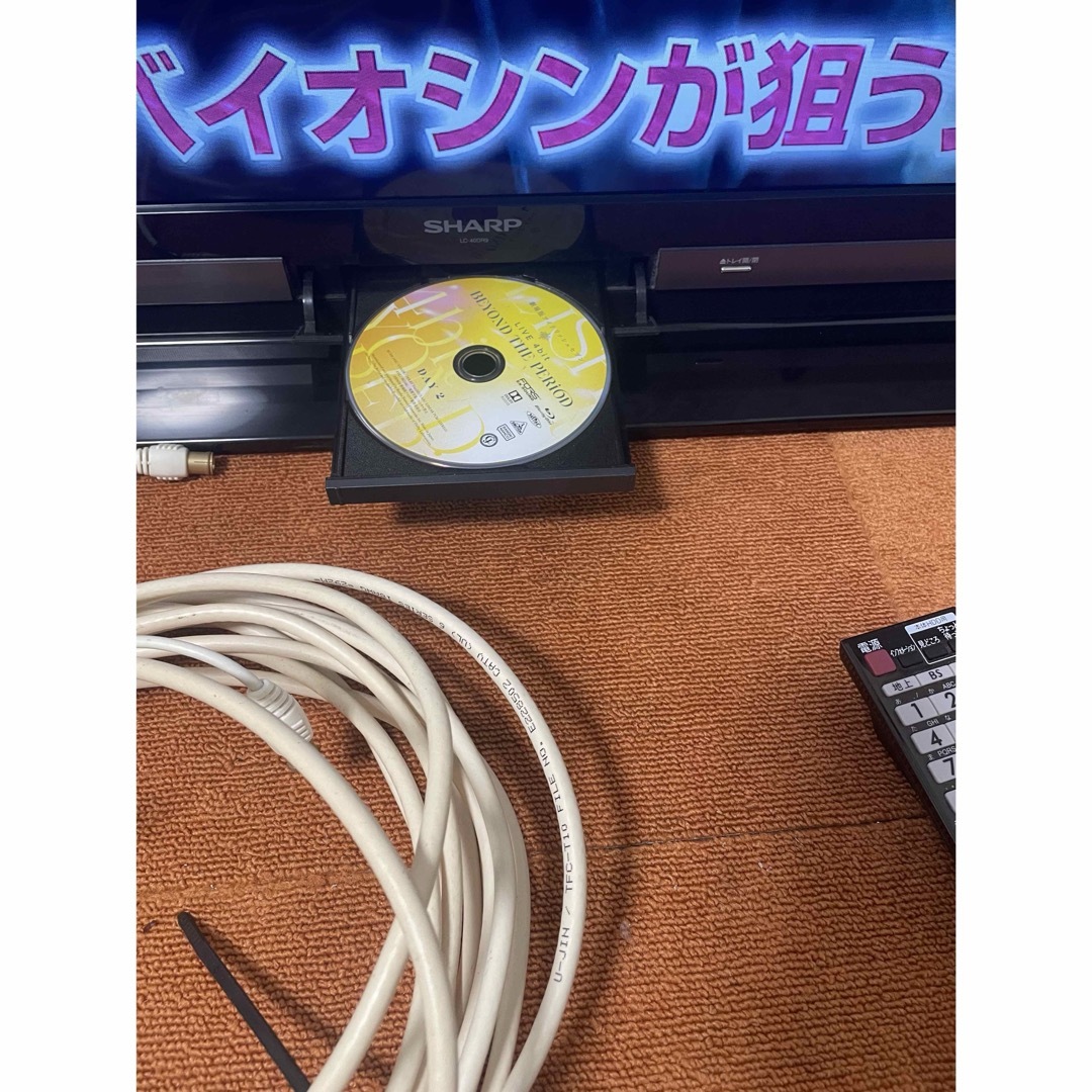 SHARP(シャープ)のSHARP LC-40DR9 Blu-ray録画HDD内蔵 テレビ40V型 スマホ/家電/カメラのテレビ/映像機器(テレビ)の商品写真
