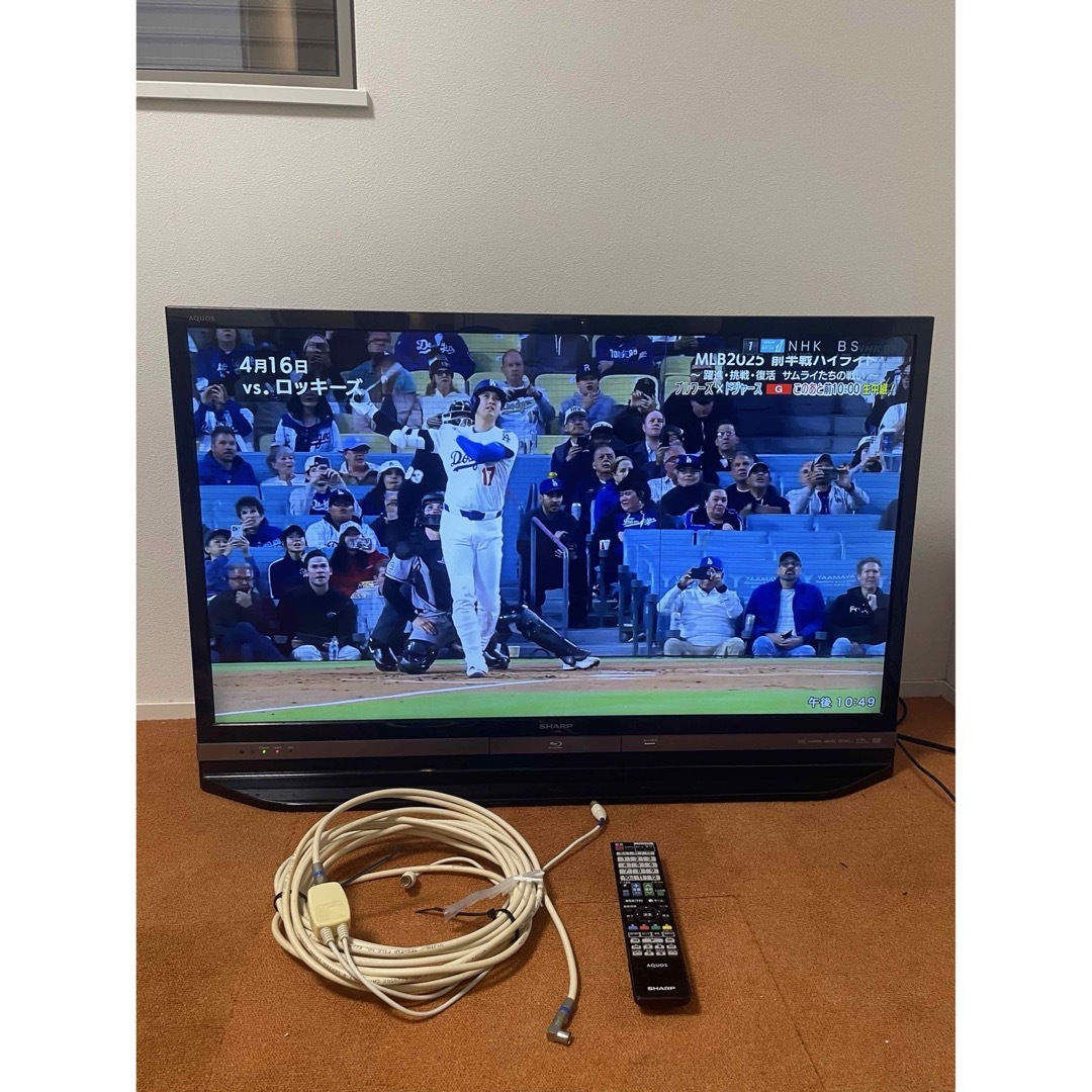 SHARP(シャープ)のSHARP LC-40DR9 Blu-ray録画HDD内蔵 テレビ40V型 スマホ/家電/カメラのテレビ/映像機器(テレビ)の商品写真