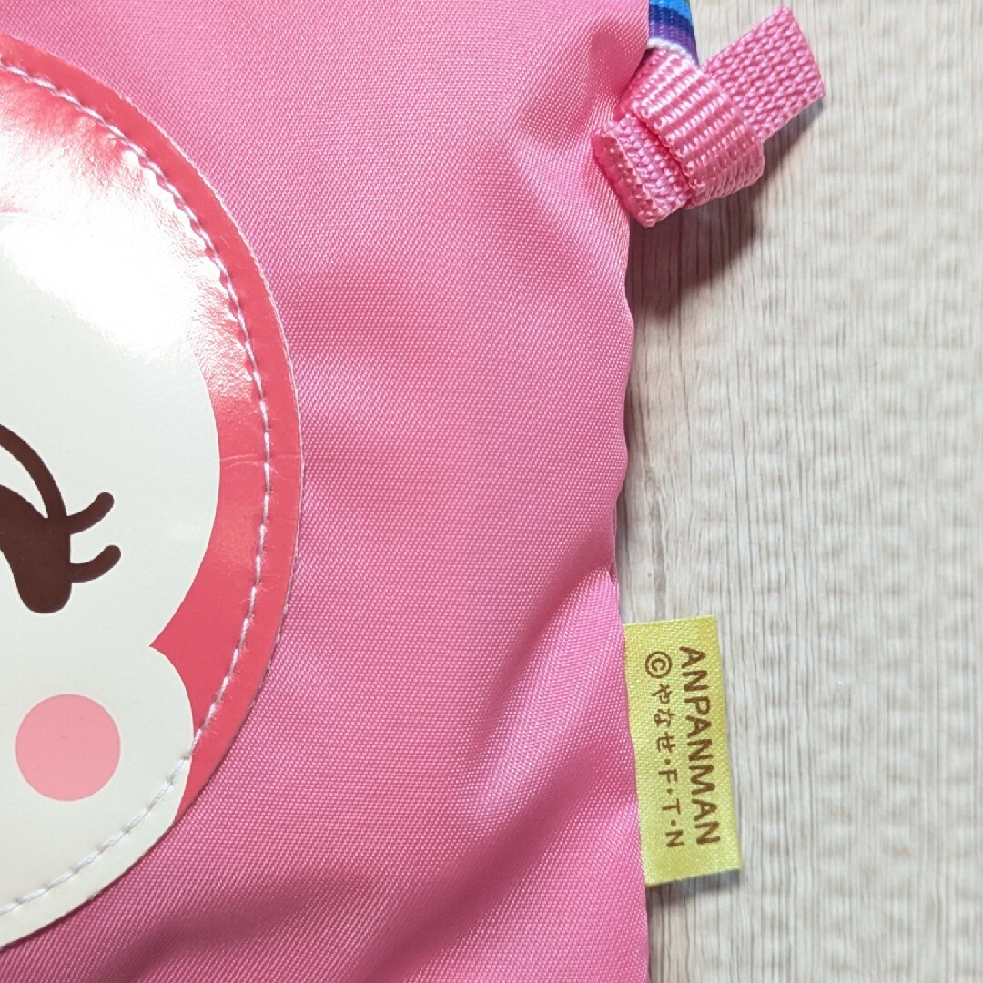 ANPANMAN KIDS COLLECTION(アンパンマンキッズコレクション)の新品　タグ付き　アンパンマン　ドキンちゃん　サコッシュ　かばん　バッグ　お財布 エンタメ/ホビーのおもちゃ/ぬいぐるみ(キャラクターグッズ)の商品写真