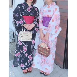 絹絵屋 SUZUNOKI 浴衣 ゆかた 花柄　白い方です(浴衣)