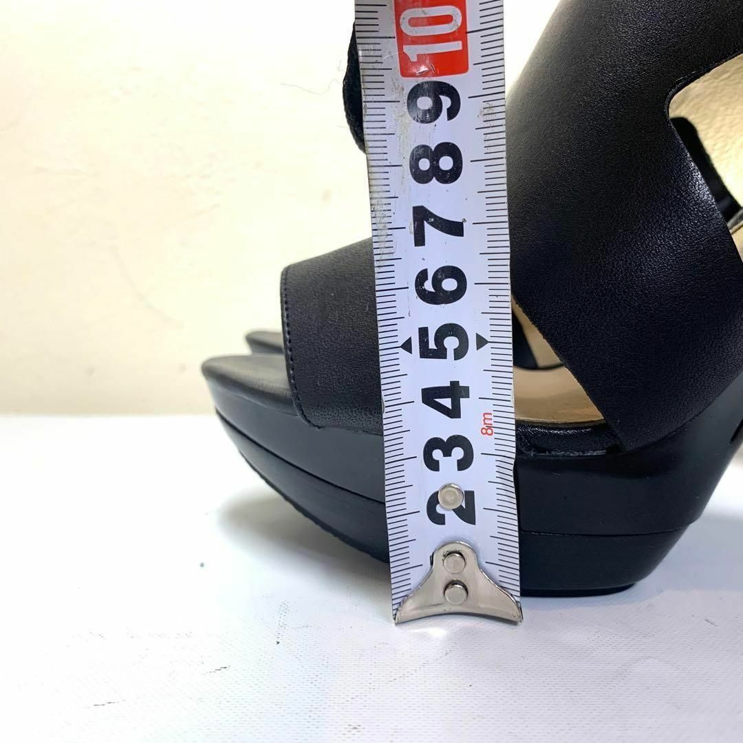 MICHAEL KORS(マイケルコース)のマイケルコース　黒　デザインカットサンダル　23.5cm　ブラックレザー レディースの靴/シューズ(サンダル)の商品写真