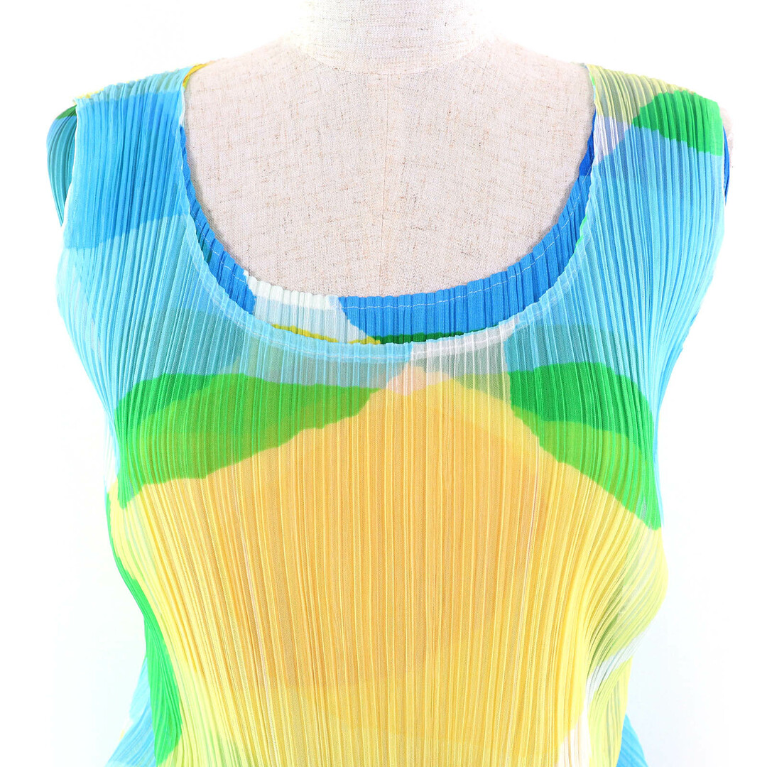 【美品】プリーツプリーズ　イッセイミヤケ　ノースリーブ　ダイヤ柄　マルチカラー PLEATS PLEASE ISSEY MIYAKE(プリーツプリーズイッセイミヤケ
