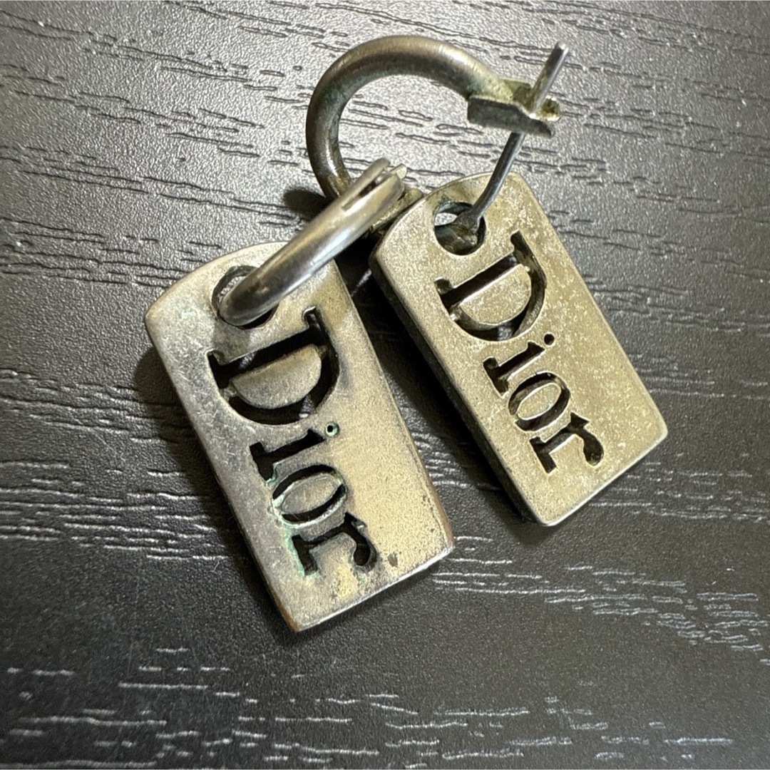 Christian Dior(クリスチャンディオール)のChristian Dior  Diorロゴプレートピアス　シルバーカラー　美品 レディースのアクセサリー(ピアス)の商品写真