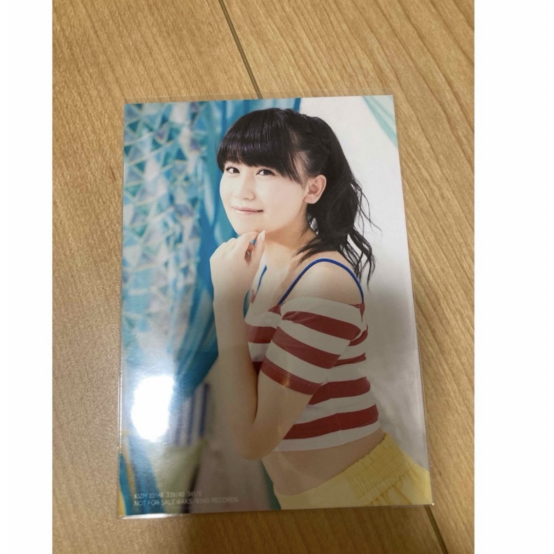AKB48(エーケービーフォーティーエイト)のAKB48 小嶋真子　僕たちは戦わない　通常盤　生写真 エンタメ/ホビーのタレントグッズ(アイドルグッズ)の商品写真