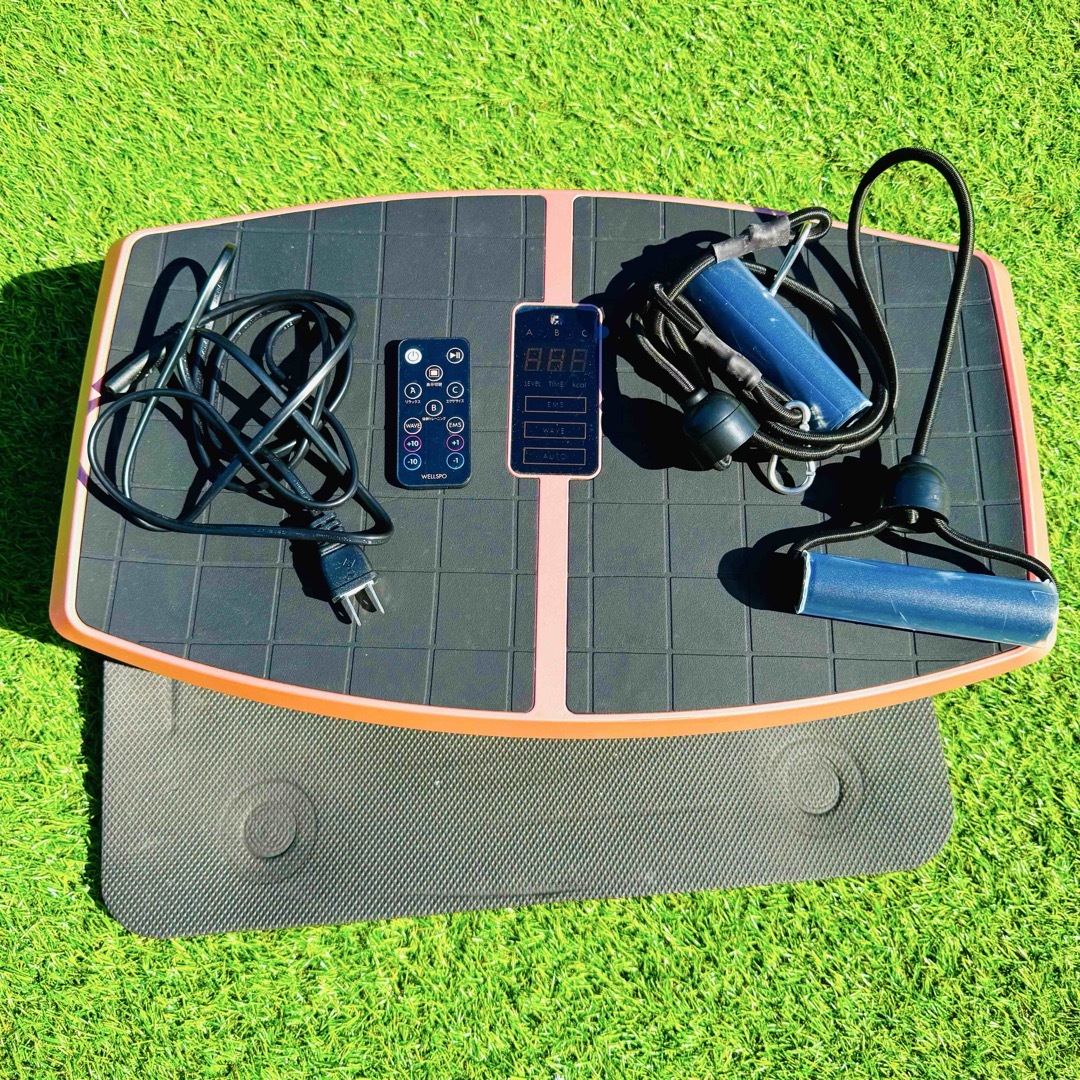 WELLSPO ハイブリッドコア Hybrid Core 振動マシン　ブルブル コスメ/美容のダイエット(エクササイズ用品)の商品写真