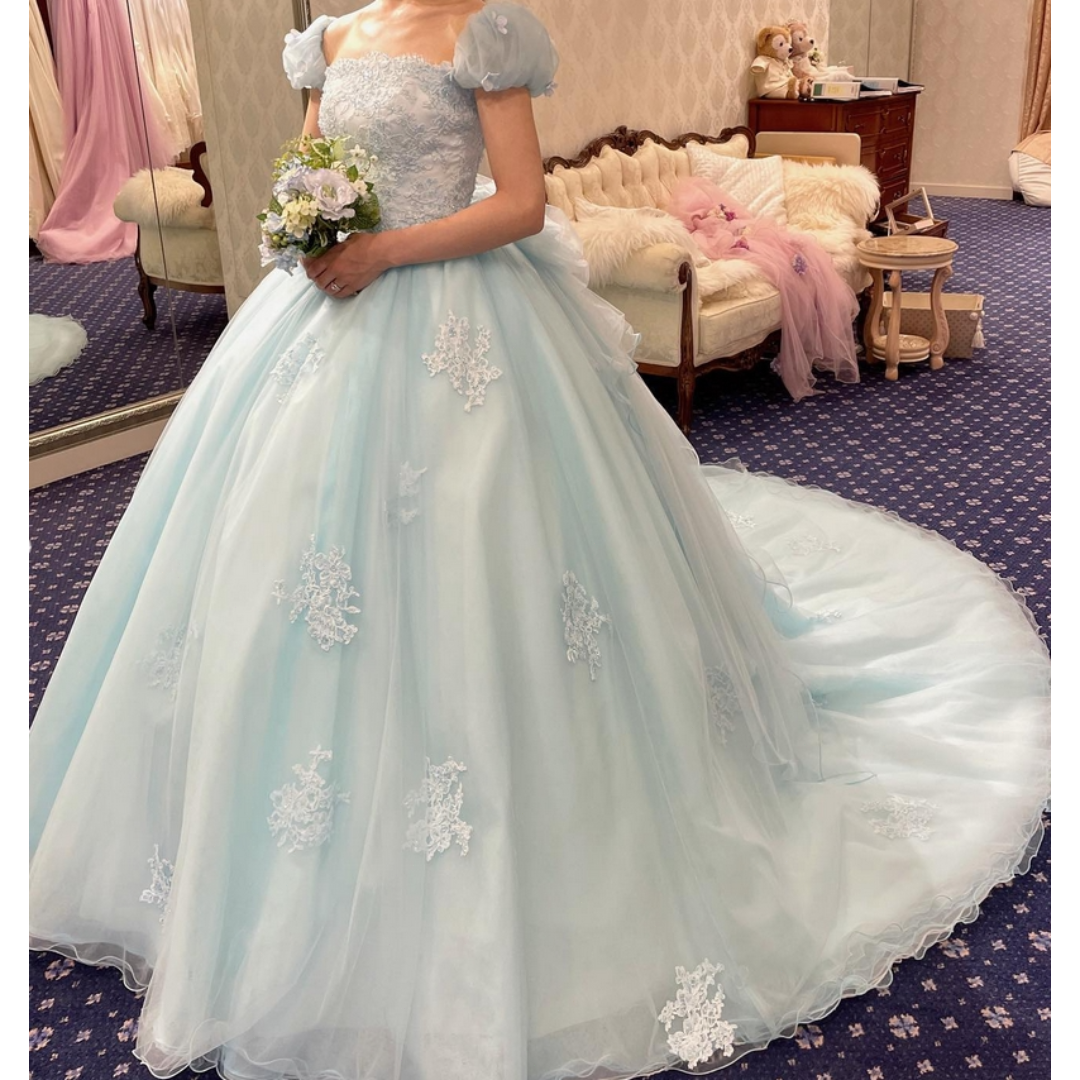 カラードレス 薄青 姫袖 プリンセスライン 美しいレース 花嫁