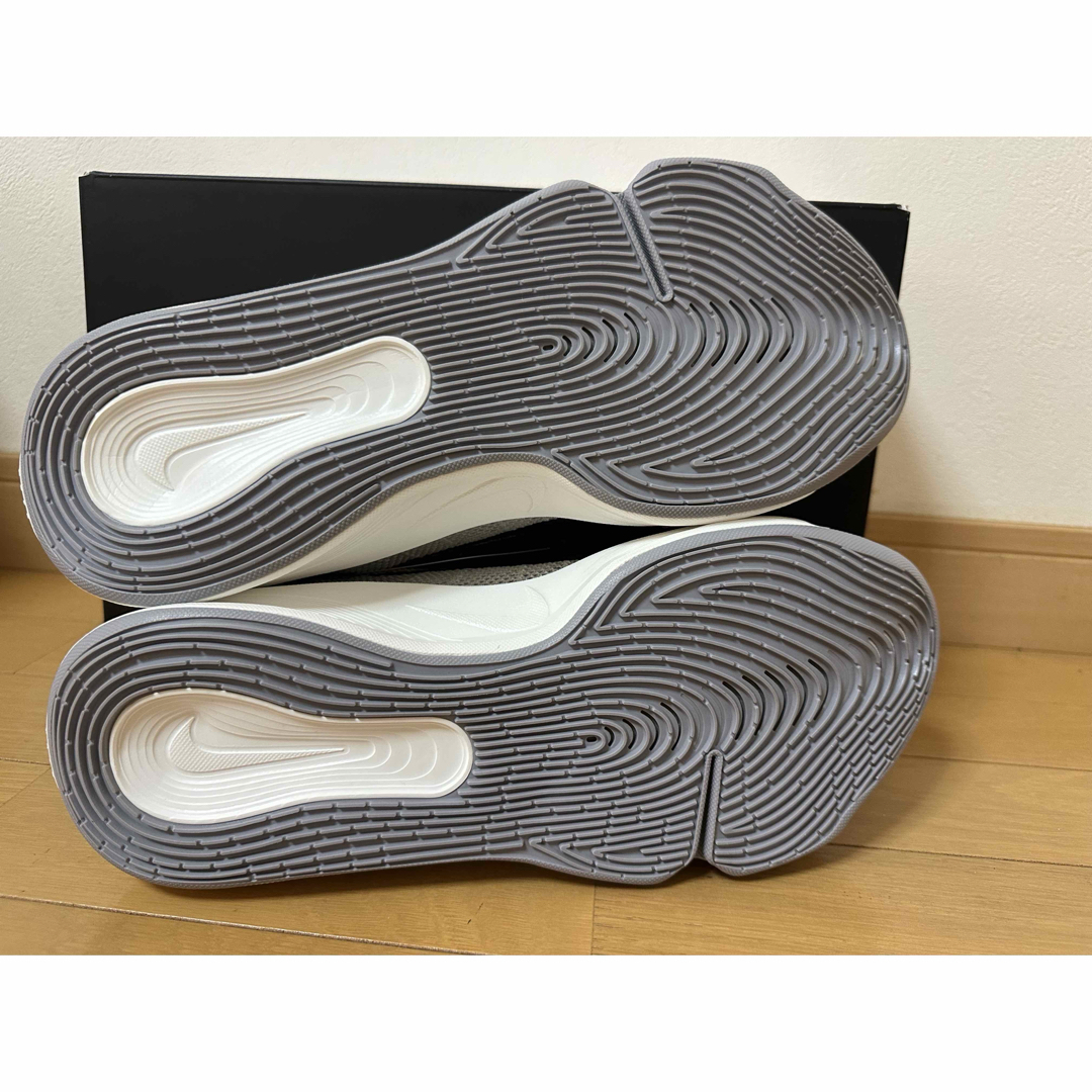 NIKE(ナイキ)の【新品未使用品】NIKE G.T. HUSTLE 3 EP(31cm) メンズの靴/シューズ(スニーカー)の商品写真