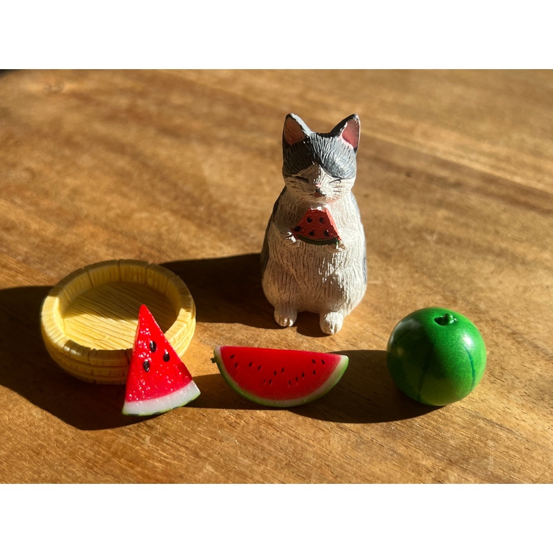 【新品】猫とスイカのセット インテリア/住まい/日用品のインテリア小物(置物)の商品写真