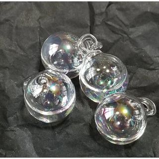【パーツ】14㎜　ガラスドームチャーム 水入り 4個入 ビーズ アクセサリー(各種パーツ)