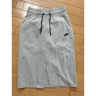 NIKE　スカート