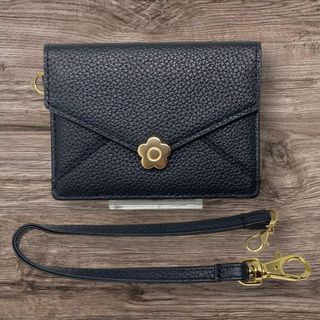 マリークヮント(MARY QUANT)のMARY QUANT シーリングデイジーレター マリークワント パスケース 黒(パスケース/IDカードホルダー)
