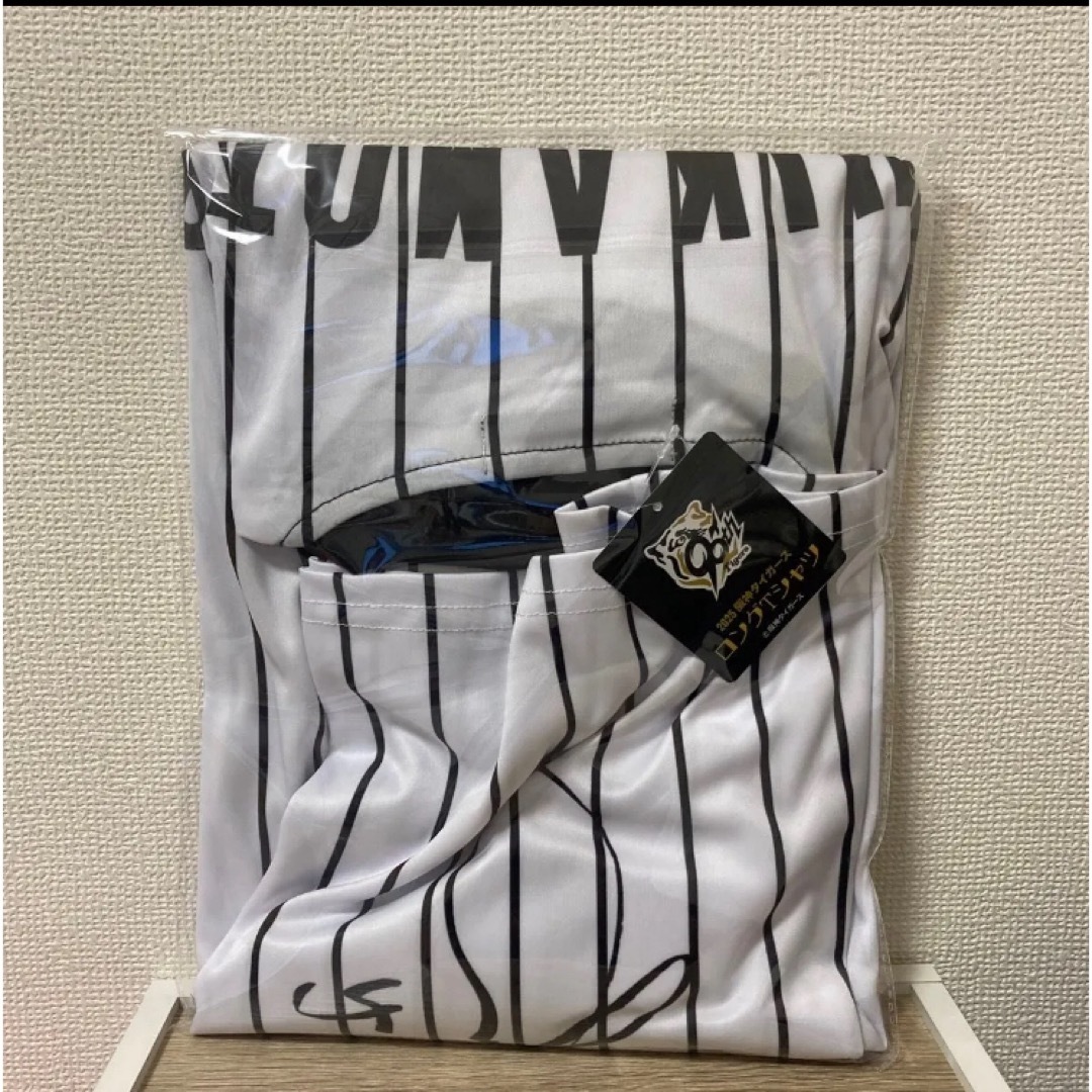 阪神タイガース　ロングTシャツ 近本光司　gigo限定 スポーツ/アウトドアの野球(応援グッズ)の商品写真