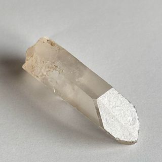 マダガスカル産 水晶 原石 ポイント 20.3g(その他)