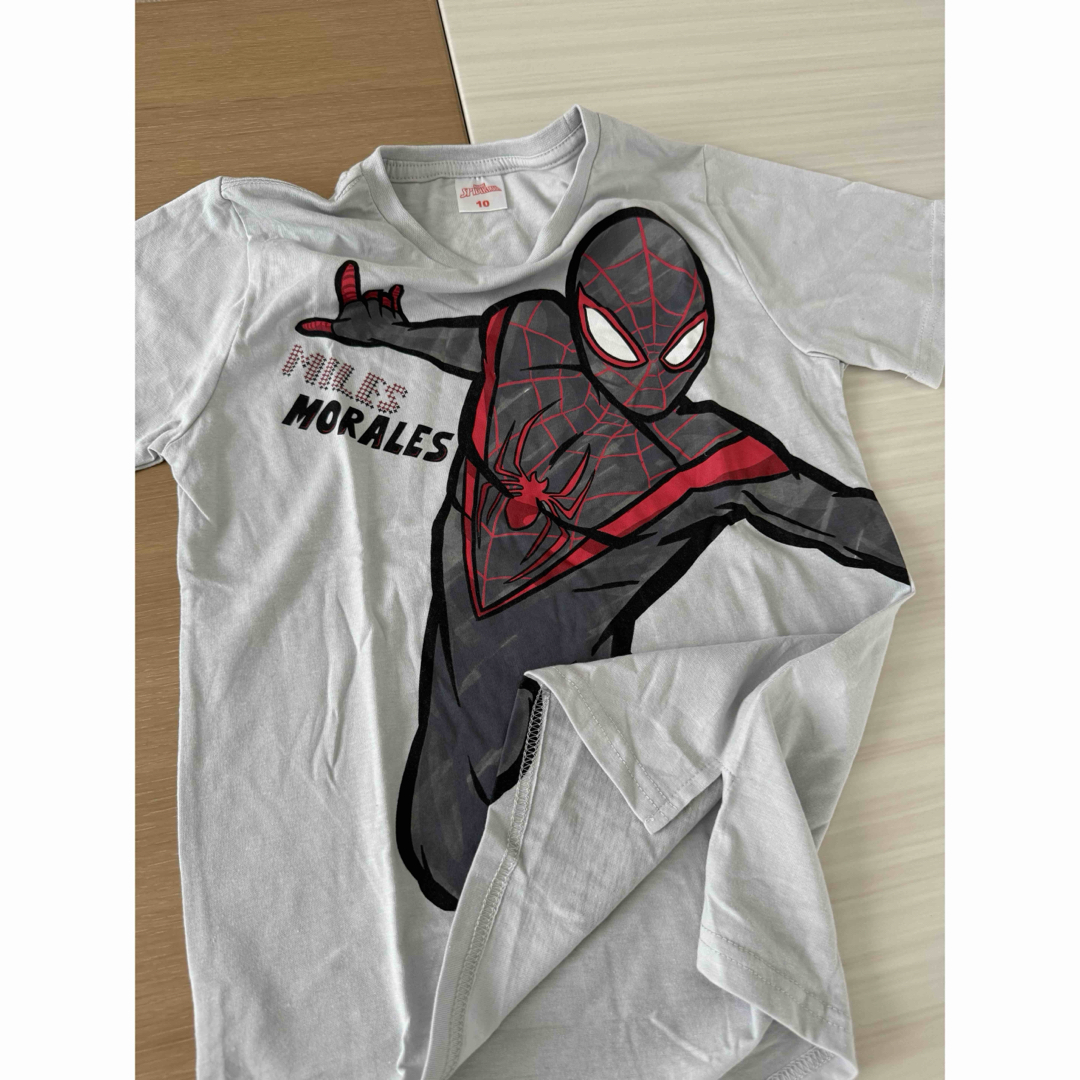 未使用 マーベル　半袖　スパイダーマン　Tシャツ　男の子　130cm 140cm キッズ/ベビー/マタニティのキッズ服男の子用(90cm~)(Tシャツ/カットソー)の商品写真