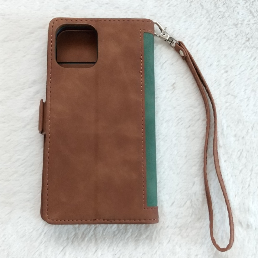 セール中♪ レトロ 手帳型 iPhone12/12Proケース グリーン スマホ/家電/カメラのスマホアクセサリー(iPhoneケース)の商品写真