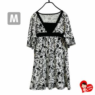 美品❤ ニッセン チュニック 半袖 Mサイズ ストレッチ 総柄 Aライン
