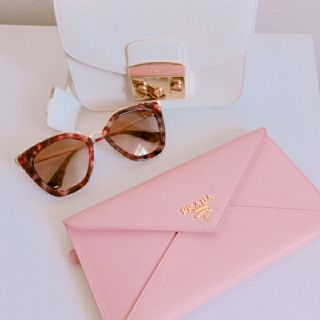 プラダ(PRADA)のPRADA 薄ピンク 財布♡(財布)