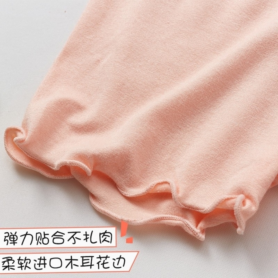 新品 薄手素材 ３枚組　オーバーパンツ　薄手　黒　インナー　キッズ　130 キッズ/ベビー/マタニティのキッズ服女の子用(90cm~)(パンツ/スパッツ)の商品写真
