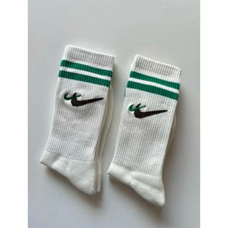 新品 Nike ロゴ刺繍　ソックス　 2足セット　S 22～24cm(ソックス)