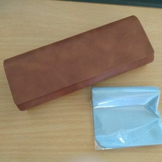 ☘️軽量眼鏡ケース ハードケース サングラス フェイクレザー 高級感 クロス付(その他)