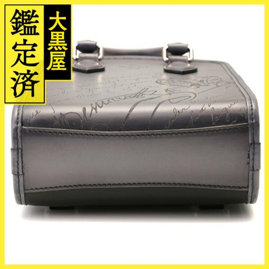 【★完売必至★】Berluti ☆ プルミエジュール メッセンジャー ジュルナリエ トリオ スクリットレザー メッセンジャー