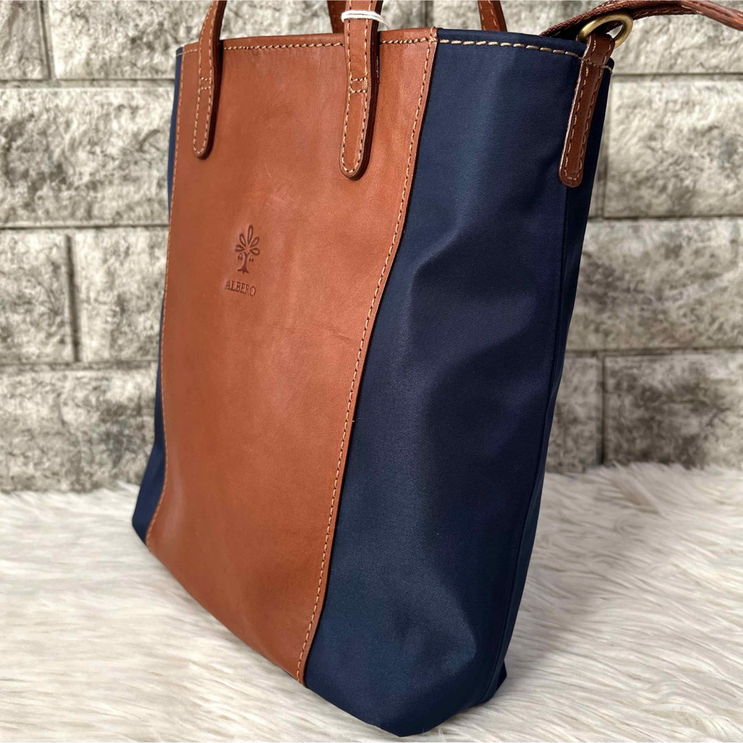 ALBERO(アルベロ)の【新品未使用】アルベロ　カンノオーロ　レザー　ナイロン　2wayバッグ レディースのバッグ(ハンドバッグ)の商品写真