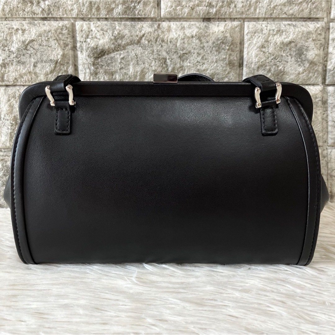 【美品】アトリエヌウ　豊岡鞄　がま口　レザー　ショルダーバッグ　完売品 レディースのバッグ(ショルダーバッグ)の商品写真
