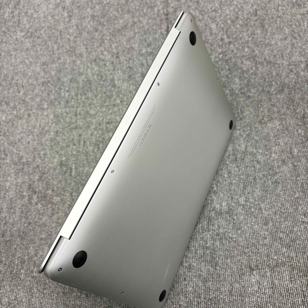 Apple(アップル)のMacBook Air 2018年モデル・シルバー スマホ/家電/カメラのPC/タブレット(ノートPC)の商品写真