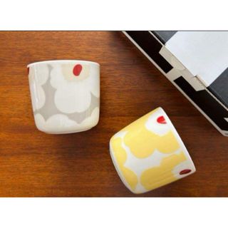 マリメッコ(marimekko)の廃盤　新品　マリメッコ　ライトイエロー　ライトグレー　ラテマグ(グラス/カップ)