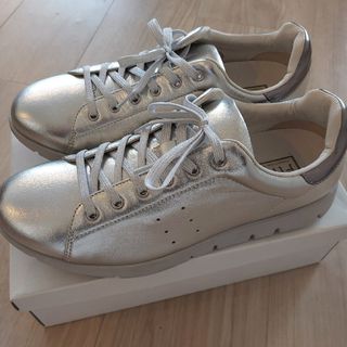 fitjoyシルバー本革スニーカー(スニーカー)