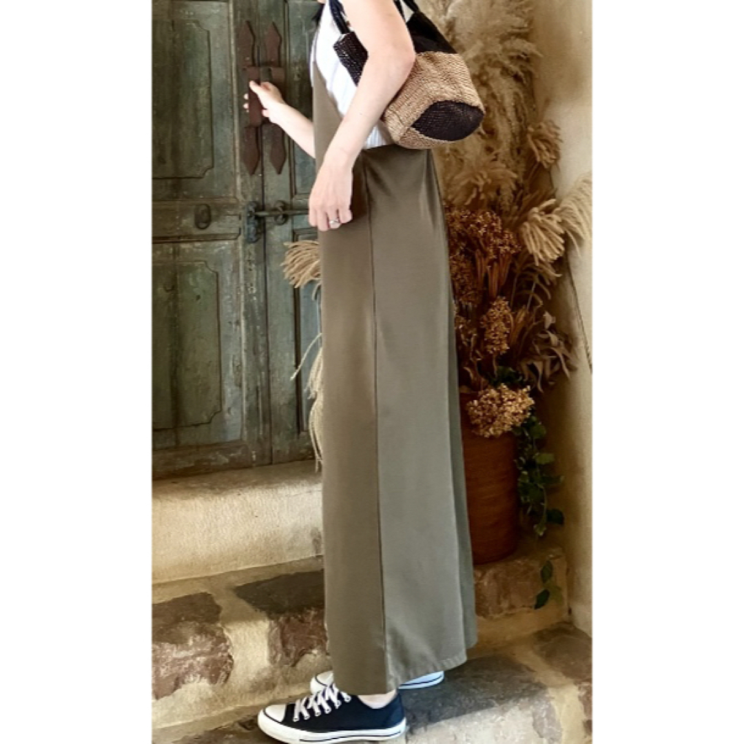 しまむら(シマムラ)のしまむら［relache］カーキ ＊バックストラップ＊サロペット　L レディースのパンツ(サロペット/オーバーオール)の商品写真