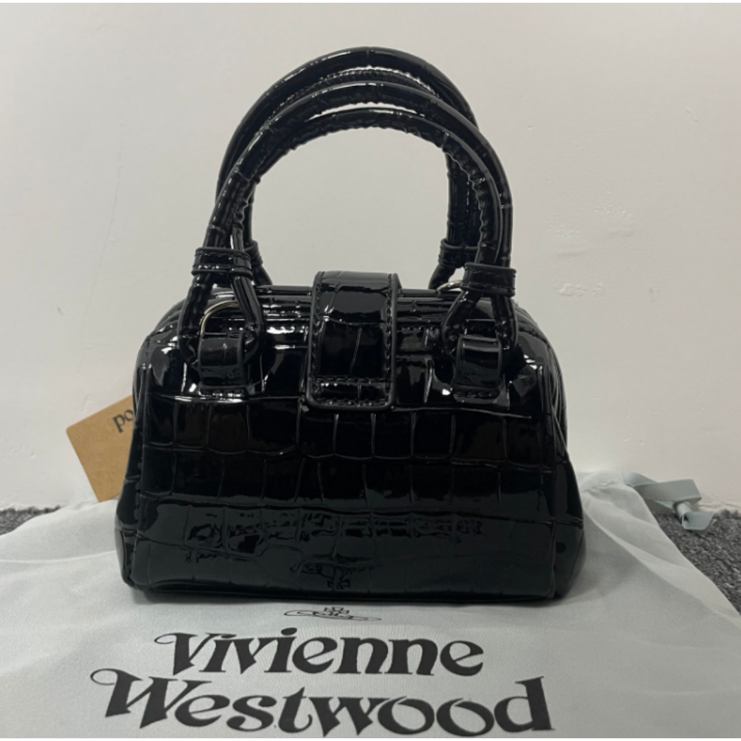 【Vivienne Westwood】ベティ ミニ ハンドバッグ ブラック 22新作☆vivienne westwood☆BETTY ミニハンドバッグ Croc