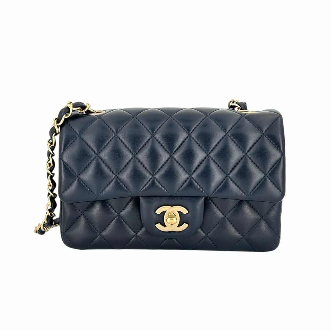 CHANEL(シャネル)のCHANEL シャネル マトラッセ19 チェーンショルダーバッグ ラムスキン ネイビー 20番台（2015年頃） マットゴールド金具 G付き レディース ミニバッグ 美品 レディースのバッグ(ショルダーバッグ)の商品写真