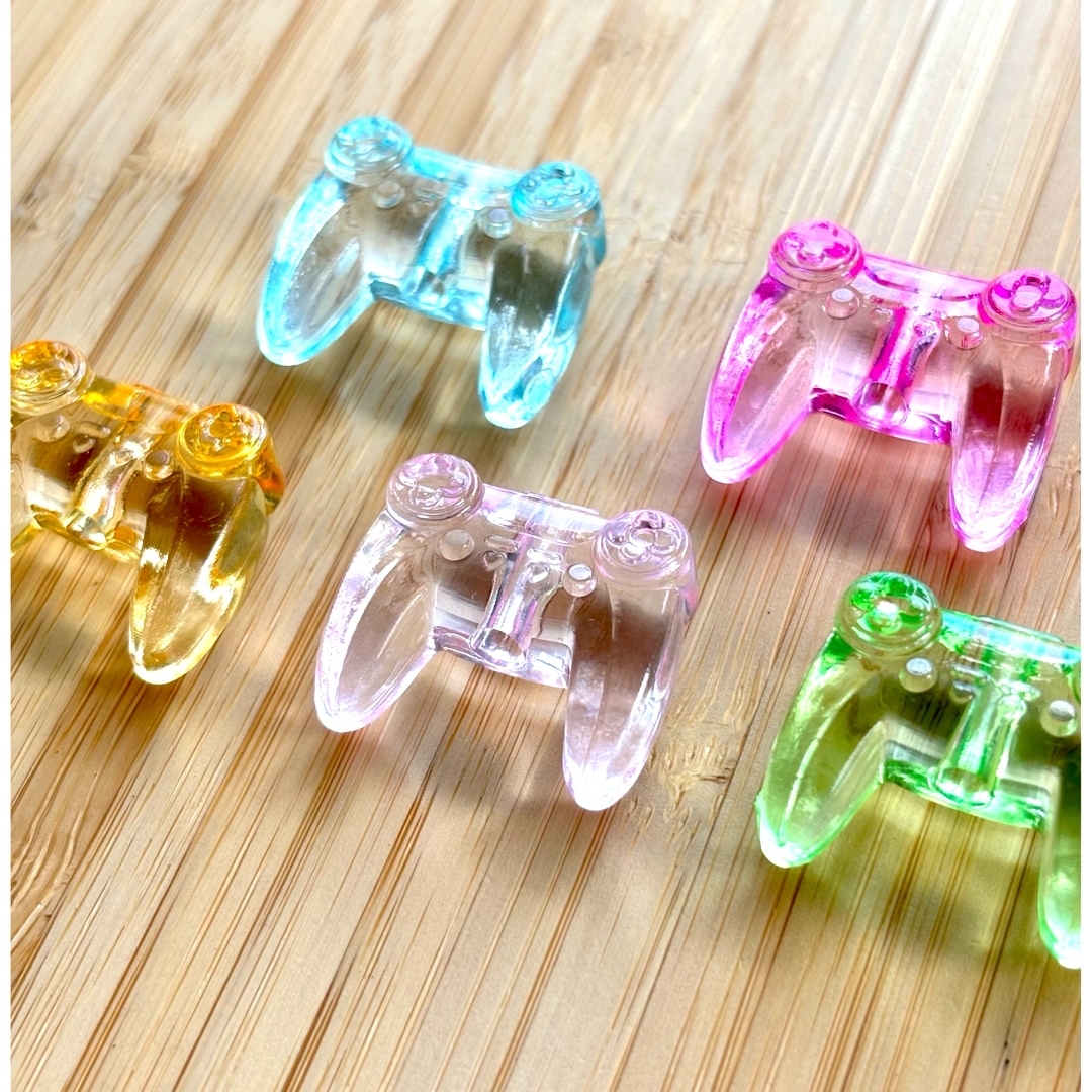 コントローラー ゲーム スケルトン ビーズ ハンドメイド ハンドメイドの素材/材料(各種パーツ)の商品写真