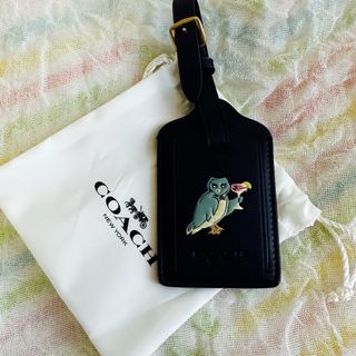 コーチ(COACH)のCOACH レザー製ネームタグ フクロウ ラゲージタグ キーホルダー 未使用(キーホルダー)