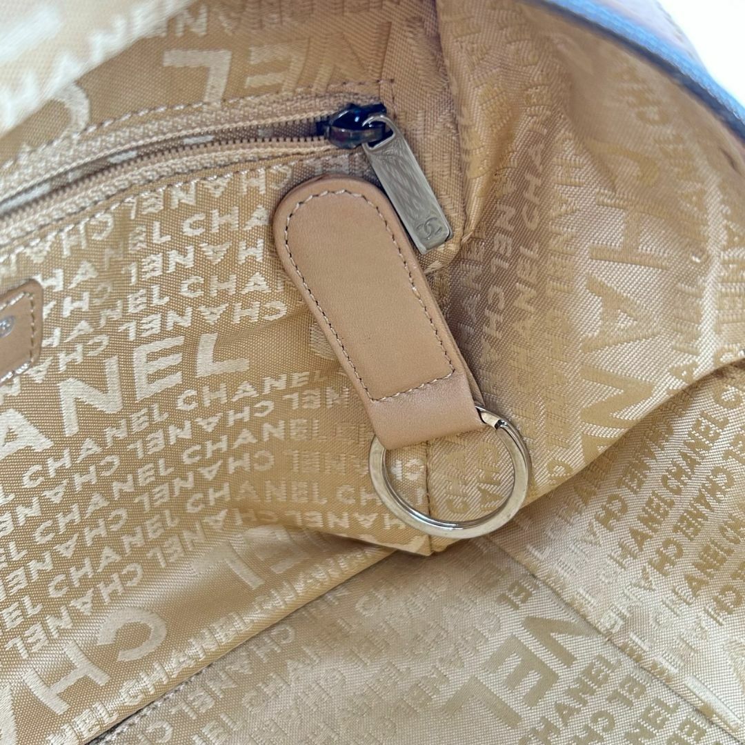 CHANEL(シャネル)のCHANEL シャネル チョコバー ショルダーバッグ キャビアスキン ベージュ A26134 G付き 9番台（2005年頃） シルバー金具 レディース ハンドバッグ レディース レディースのバッグ(ショルダーバッグ)の商品写真
