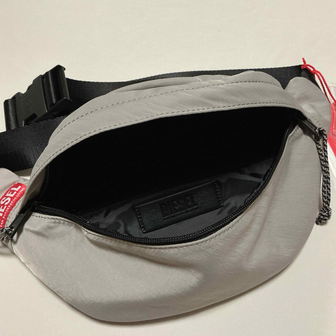 DIESEL(ディーゼル)の洗練されたデザイン　DIESEL　Rave Beltbag X X09372 メンズのバッグ(ボディーバッグ)の商品写真