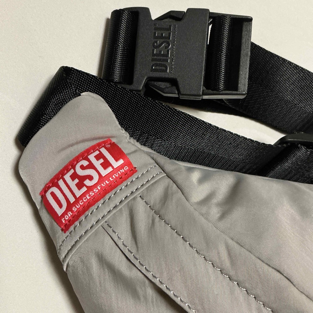 DIESEL(ディーゼル)の洗練されたデザイン　DIESEL　Rave Beltbag X X09372 メンズのバッグ(ボディーバッグ)の商品写真