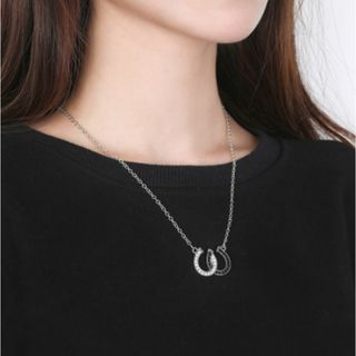 Wホースシュー キラキラ★高品質ラインストーン ネックレス シルバー★チョーカー