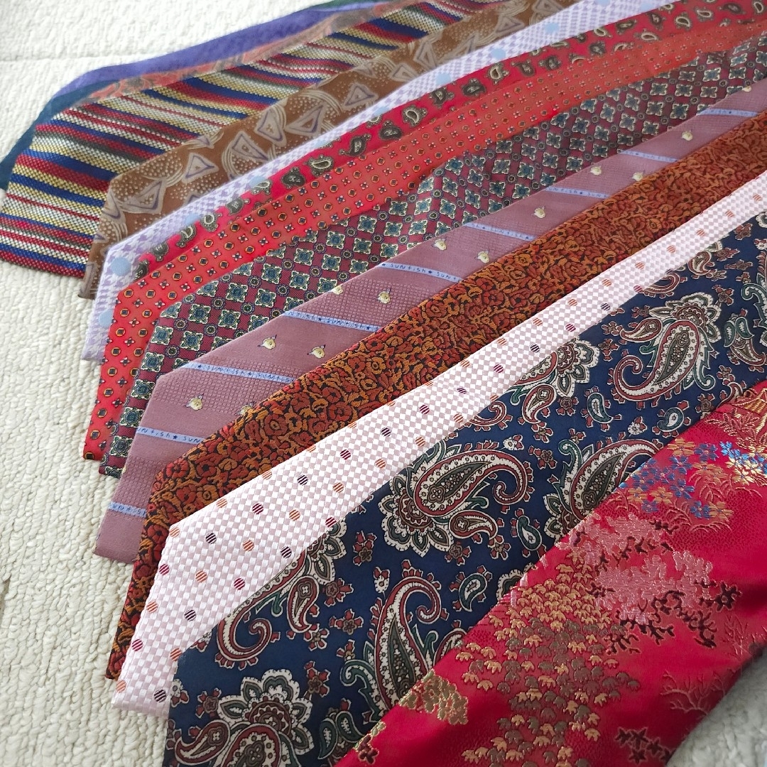 MISSONI(ミッソーニ)のブランドネクタイ２４本セット まとめうり 3 メンズのファッション小物(ネクタイ)の商品写真